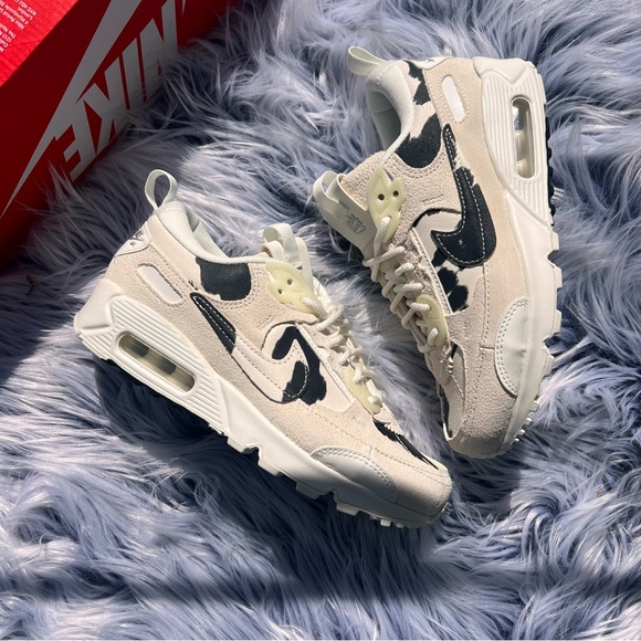 Nike Air Max 90 FUTURA - Picture 2 of 5